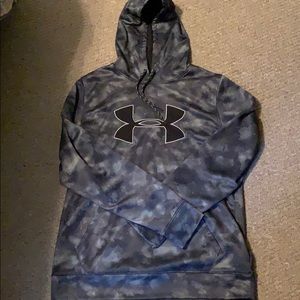 Under Armour sweatshirt